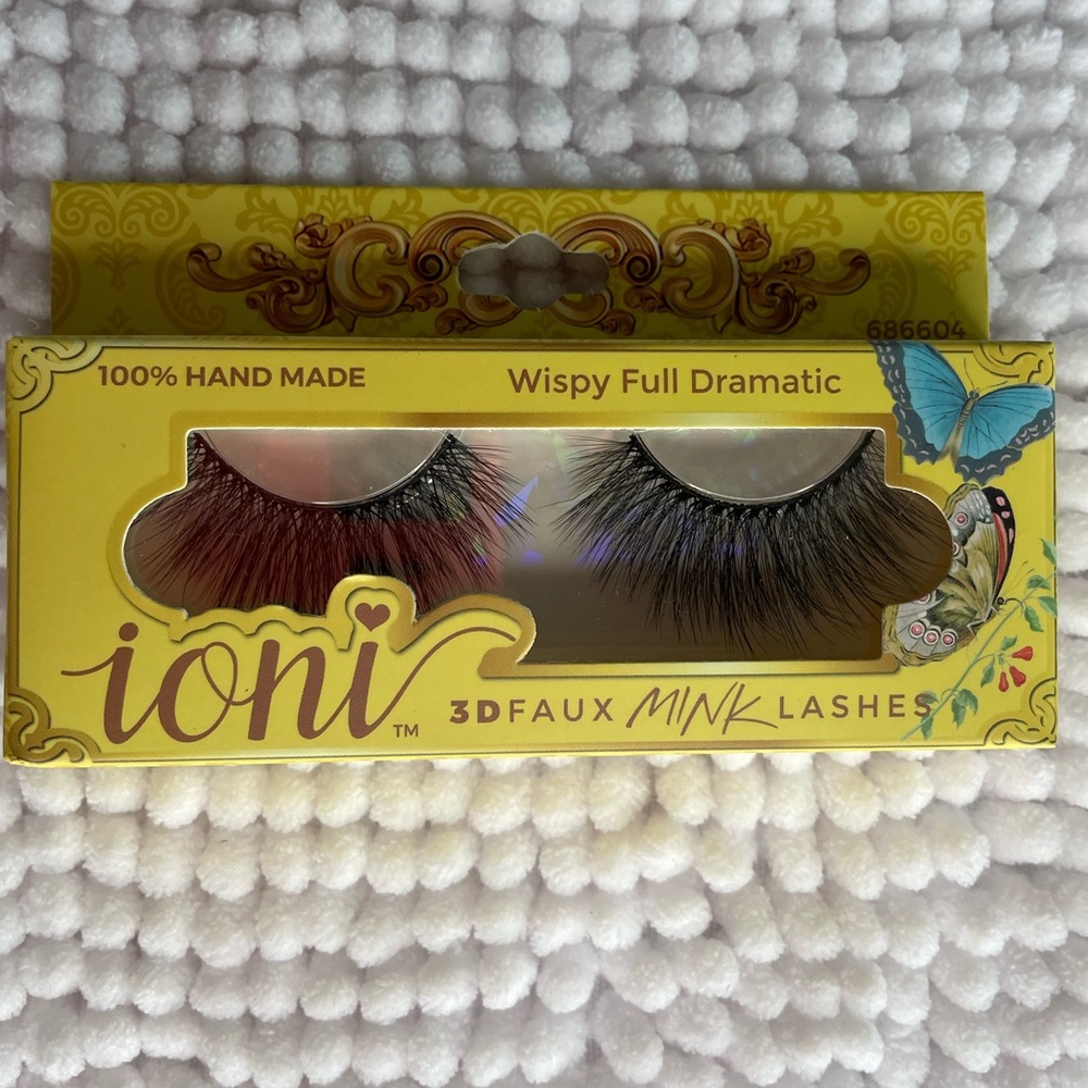 Ioni Lashes